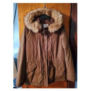 Army green winter coat with fur trim
